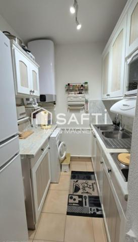 Plage à pied - grand T2 de 44m2 avec balcon/terrasse vue mer et parking dans une résidence sécurisée - CAVALAIRE SUR MER