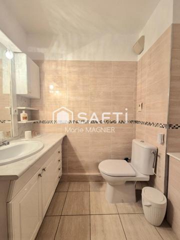 Plage à pied - grand T2 de 44m2 avec balcon/terrasse vue mer et parking dans une résidence sécurisée - CAVALAIRE SUR MER