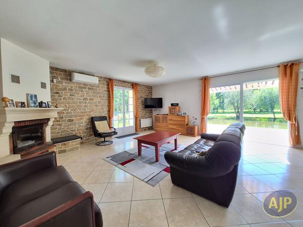 Vente maison La Chevroliere : 497 000 € - AJP Immobilier Saint-Philbert-de-Grand-Lieu