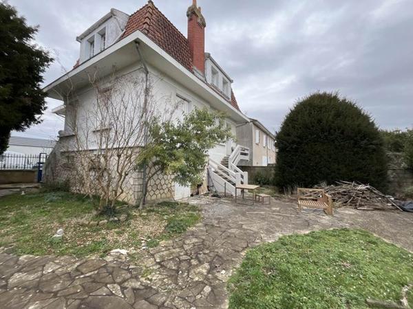 Maison à vendre 225 500 € Soyaux 7 p 176 m² DPE E