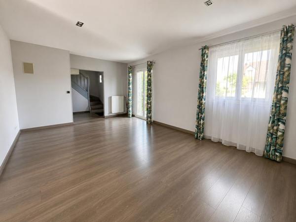 Maison Houilles 6 pièces 110 m2 549 900 € **  - Référence  987