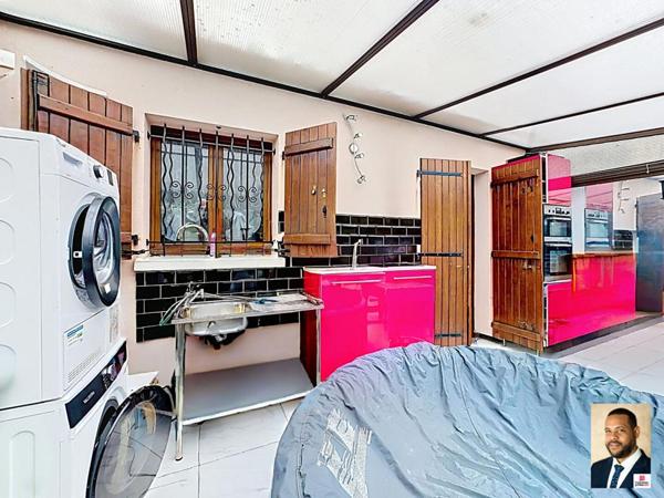 Quartier des Fleurs- Maison 7 pièces sur 325m² de terrain