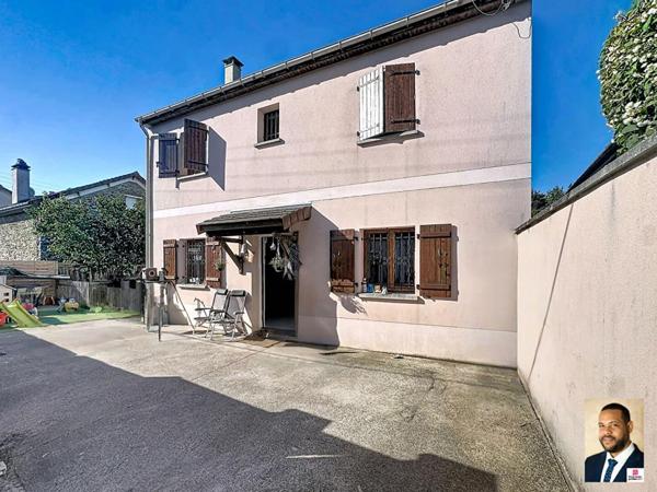 Quartier des Fleurs- Maison 7 pièces sur 325m² de terrain