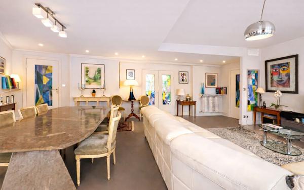 Appartement à vendre    5 pièces • 152,04 m2 Lyon 6