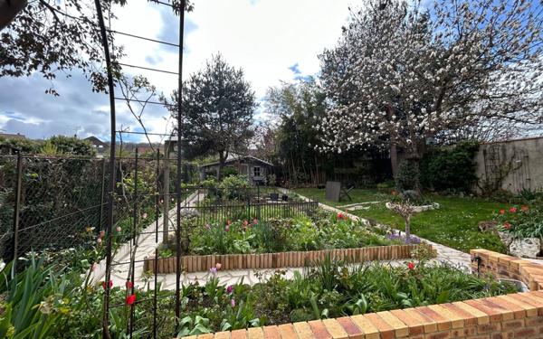 Maison à vendre    5 pièces • 120 m2 Saint-Rémy-lès-Chevreuse