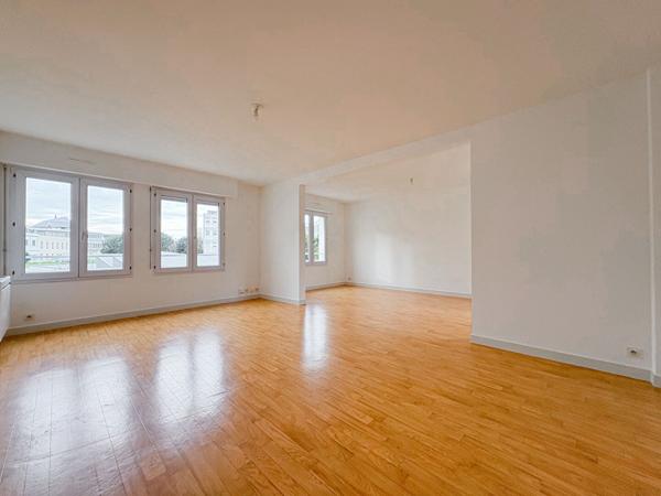 Appartement de type 4 avec 2 chambres (possibilité 3), ascenseur et garage en sous-sol, secteur Lafayette / Gare !à ANGERS