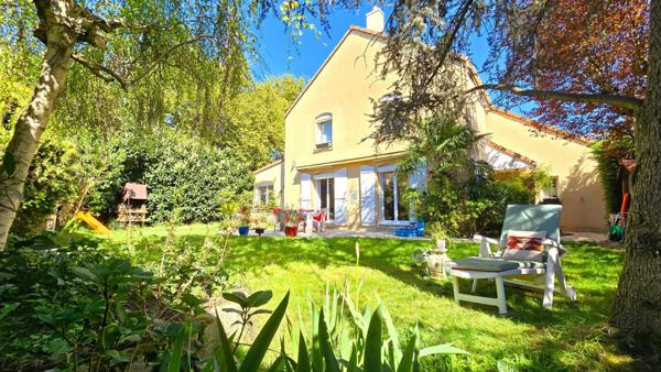 Maison à MONTMAGNY, 95360 - 7 pièces 163m²