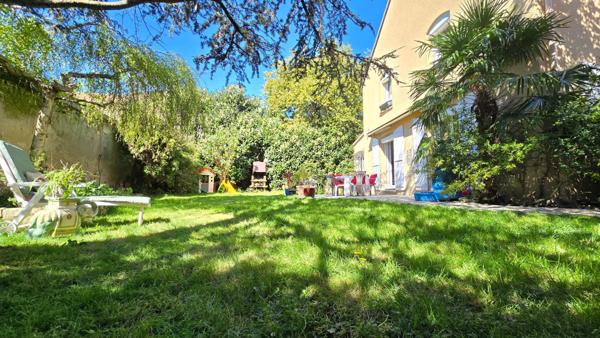 Maison à MONTMAGNY, 95360 - 7 pièces 163m²