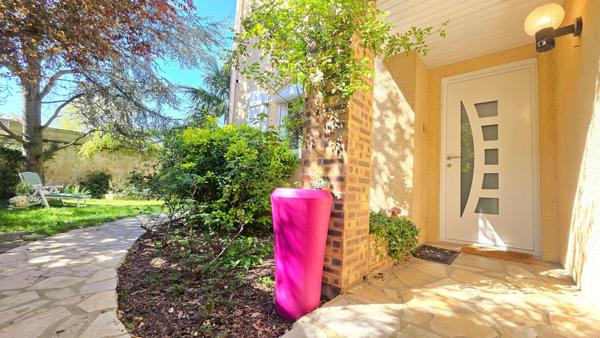 Maison à MONTMAGNY, 95360 - 7 pièces 163m²