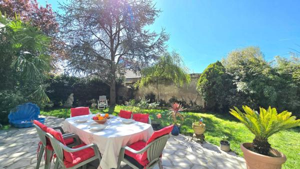 Maison à MONTMAGNY, 95360 - 7 pièces 163m²