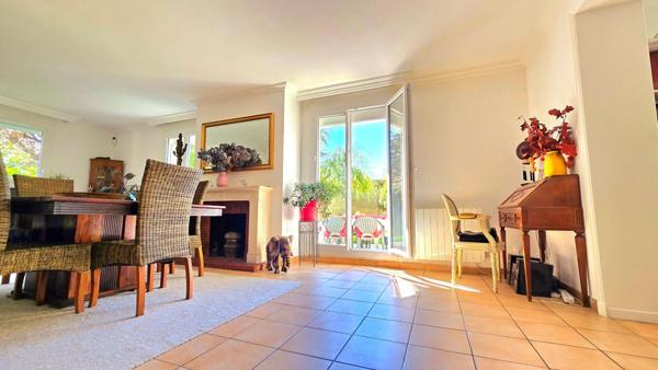 Maison à MONTMAGNY, 95360 - 7 pièces 163m²