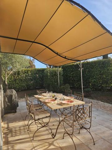 Villa rénovée 3 chambres, terrain 675m2, piscine