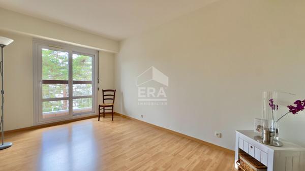 APPARTEMENT 5 PIÈCES 95M2 À ATHIS MONS, DERNIER ÉTAGE, SÉJOUR DOUBLE AVEC BALCON