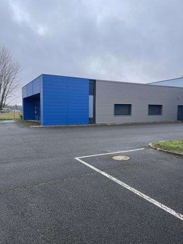 Ruaudin (72230) LOCAL CONTEMPORAIN USAGE COMMERCIAL OU TERTIAIRE