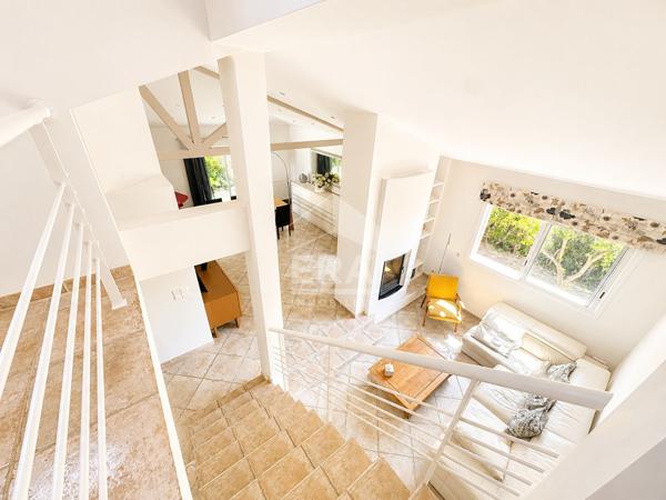 A vendre - Perpignan - Route des plages - Villa 4 faces - 4 chambres - Jardin - Piscine - Garage