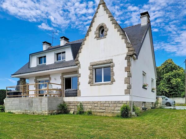 Maison 160 m² – 5 chambres – Vue dégagée – Réguiny