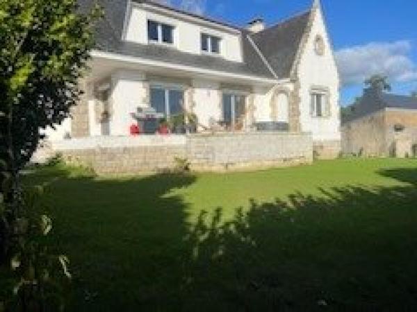 Maison 160 m² – 5 chambres – Vue dégagée – Réguiny