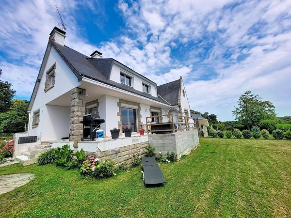 Maison 160 m² – 5 chambres – Vue dégagée – Réguiny