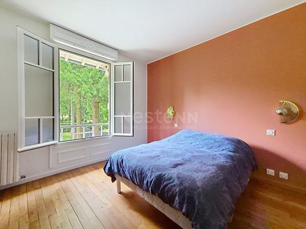 Maison avec dépendances, 12 Pièces 250 m² habitables, parc de 4500 m²