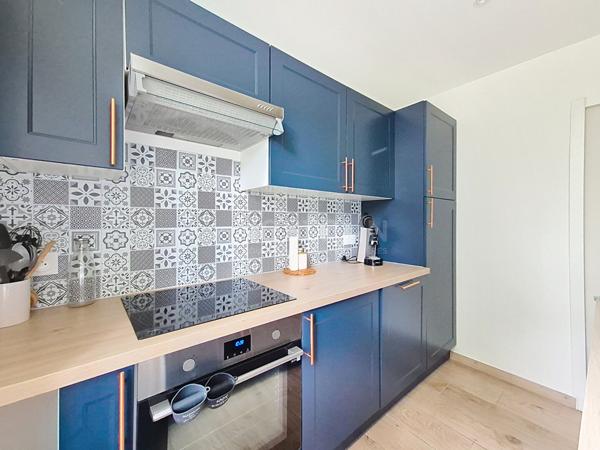 Maison avec dépendances, 12 Pièces 250 m² habitables, parc de 4500 m²