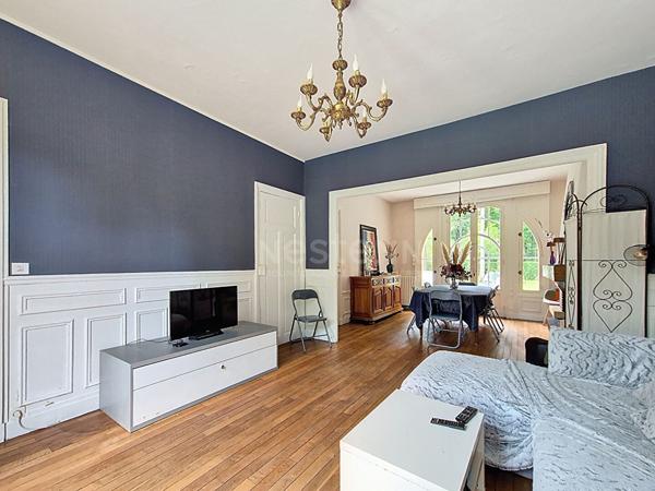 Maison avec dépendances, 12 Pièces 250 m² habitables, parc de 4500 m²