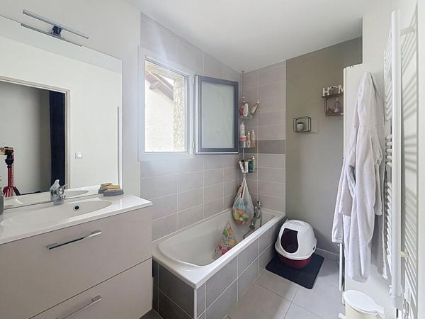 Jolie Maison Rignieux Le Franc 4 pièce(s) 85.15 m2 sur une parcelle de 226m2 avec garage