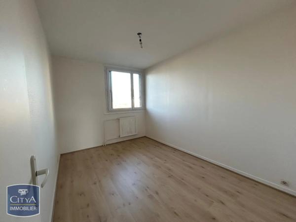 Appartement à louer 4 pièces 76.82m²