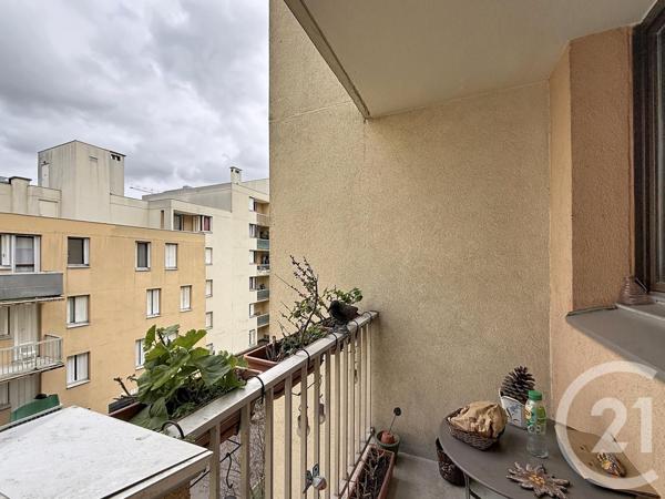 Appartement F4 à vendre  4 pièces - 78,67 m2 BOBIGNY - 93