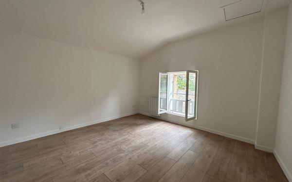 Appartement à louer    3 pièces • 60,20 m2 Saint-Clair-du-Rhône