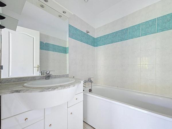 À vendre – Superbe appartement T4 de 81 m² avec terrasse panoramique au 4? et dernier étage à Lamalou-les-Bains