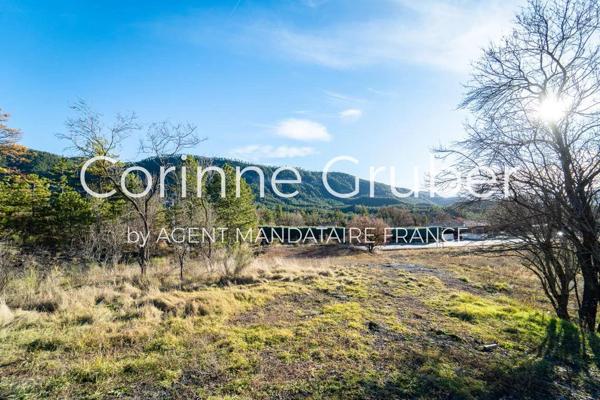 Immobilier Digne-les-Bains (04000) – Terrain constructible 939m2 – 106 000 €