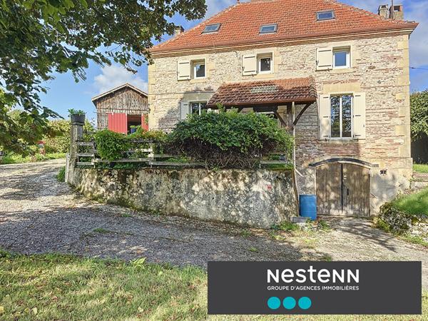 A VENDRE Le Temple Sur Lot  Magnifique propriete en pierre dans un cadre exceptionnel