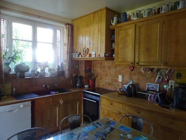 A LA COQUILLE (24) GRANDE MAISON D'ENVIRON 182 M² HABITABLES 4/5 CHAMBRES AVEC PISCINE ET DEPENDANCES SUR 6756 M² DE TERRAIN