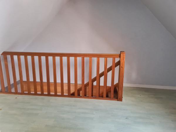 Bourbriac (22390) Maison en pierre avec terrasse, garage double et terrain clos – À découvrir !