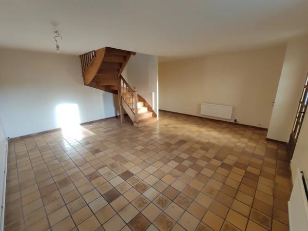 Immobilier Loudéac (22600) – Maison 215m2 – 173 000 €