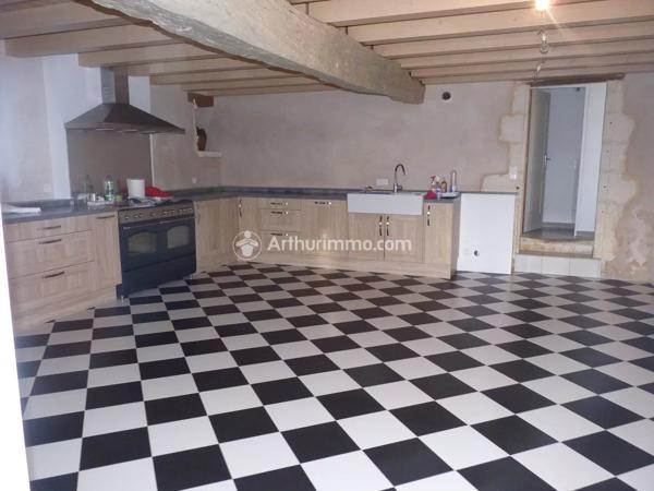 Location                                                      Maison de village
                        
                     7 pièces                      139 m2                     à Bignay