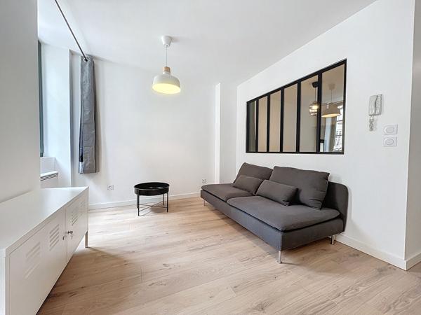 Valence hypercentre T2 meublé refait à neuf de 35.27 m2