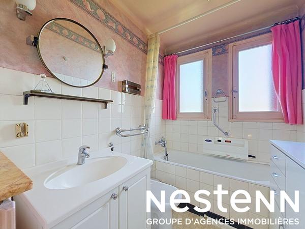 Exclusivité NESTENN - Maison 5 pièces à rafraîchir avec grand terrain à Chassieu