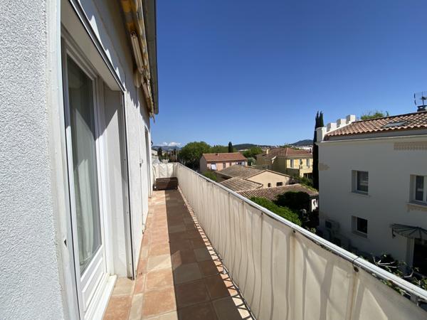 Sanary-sur-Mer (83110) Superbe T2 rénové au coeur de Sanary