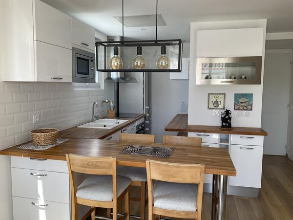 Sanary-sur-Mer (83110) Superbe T2 rénové au coeur de Sanary