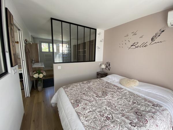 Sanary-sur-Mer (83110) Superbe T2 rénové au coeur de Sanary