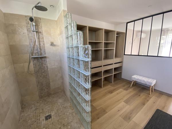 Sanary-sur-Mer (83110) Superbe T2 rénové au coeur de Sanary