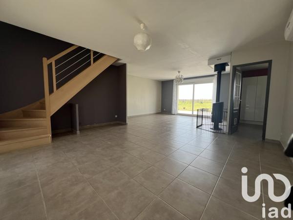 Pavillon 5 pièces de 123 m² à Arçay (18340)