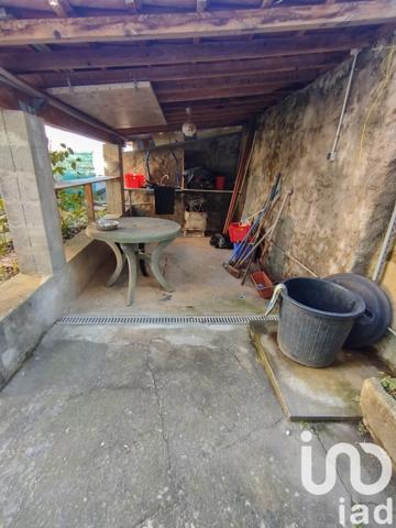 Maison 6 pièces de 130 m² à Villeneuve-de-Berg (07170)