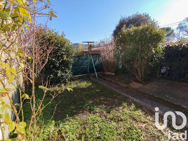 Maison 6 pièces de 130 m² à Villeneuve-de-Berg (07170)