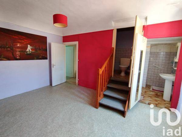 Maison 6 pièces de 130 m² à Villeneuve-de-Berg (07170)