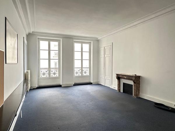 75002 - BOURSE - BUREAU - 165 m2