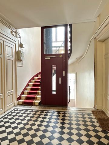 75002 - BOURSE - BUREAU - 165 m2