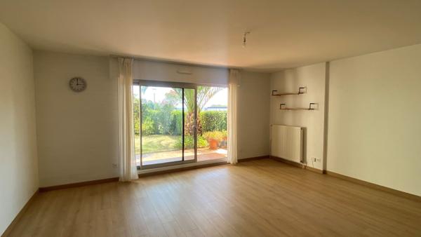 KERBONNE T4 GARAGE PARKING JARDIN