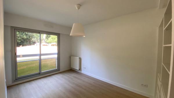 KERBONNE T4 GARAGE PARKING JARDIN